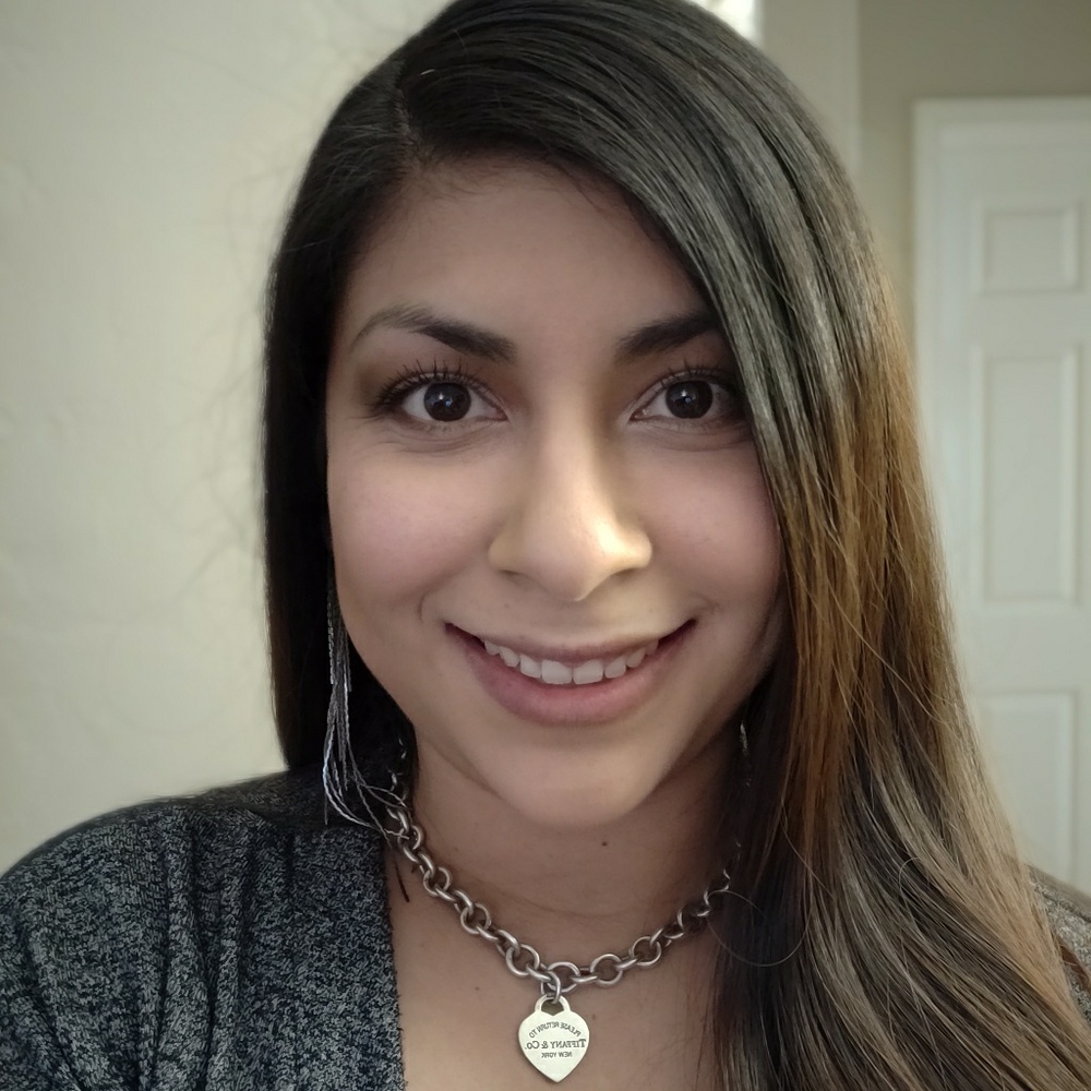 Meet your Posher, Candis